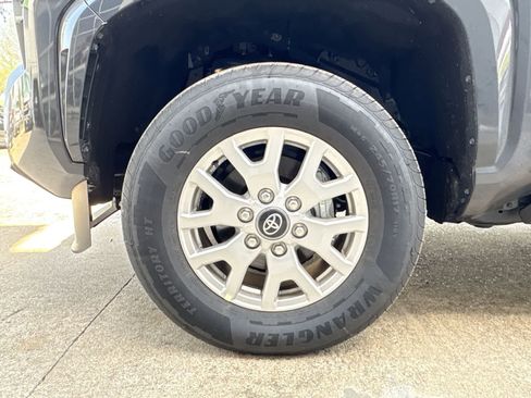Used 2026 Toyota Tacoma SR5 image 12