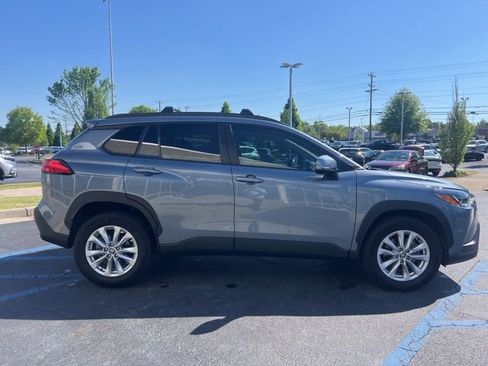Used 2022 Toyota Corolla Cross LE image 5