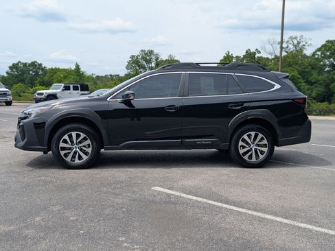 Used 2023 Subaru Outback Premium AWD/4WD image 6