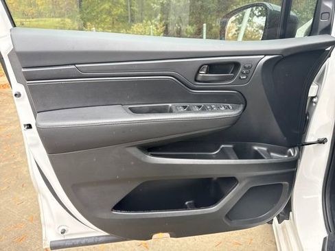 Used 2024 Honda Odyssey Sport image 14