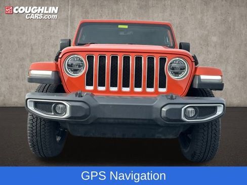 Used 2018 Jeep Wrangler Unlimited Sahara image 3