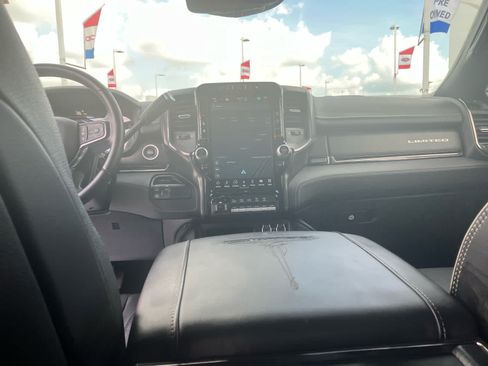 Used 2024 RAM 2500 Limited AWD/4WD image 34