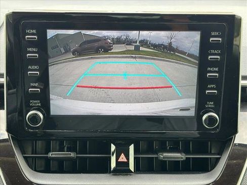 Used 2020 Toyota Corolla LE image 13