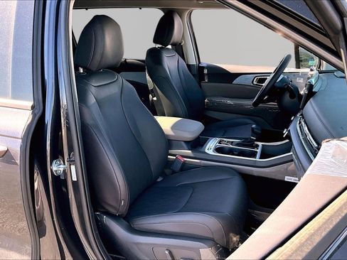 New 2026 Kia Carnival SX FWD image 19
