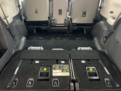 Used 2024 Toyota Sienna XLE image 16