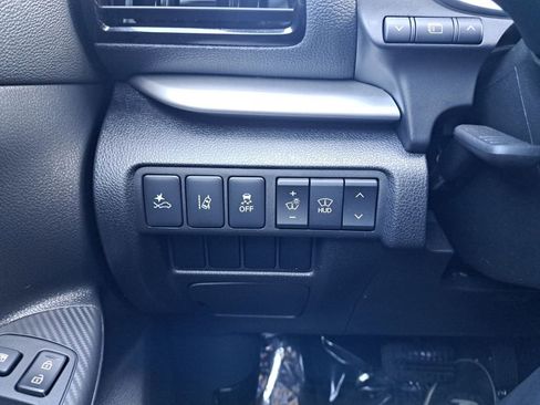 Used 2023 Mitsubishi Eclipse Cross SEL image 25