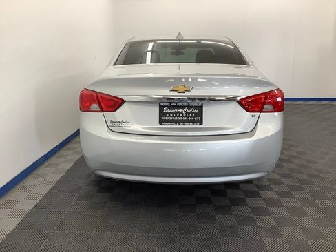 Used 2019 Chevrolet Impala LT FWD image 23