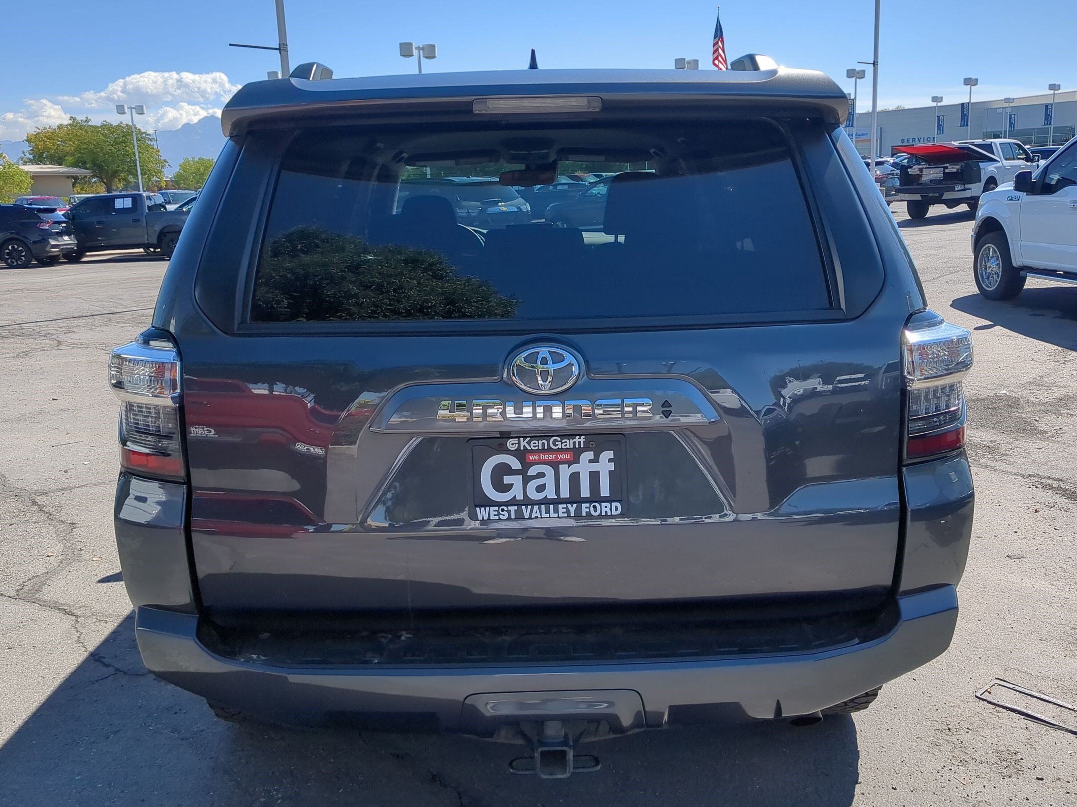 Used 2023 Toyota 4Runner SR5 AWD/4WD image 5