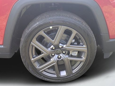 New 2026 Jeep Compass Latitude w/ Sun and Sound Group image 9