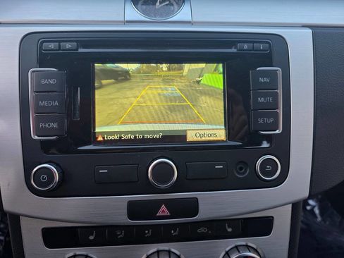 Used 2014 Volkswagen CC Sport image 31