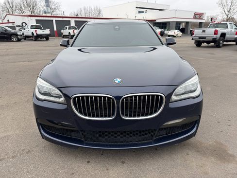 Used 2014 BMW 750Li xDrive image 8
