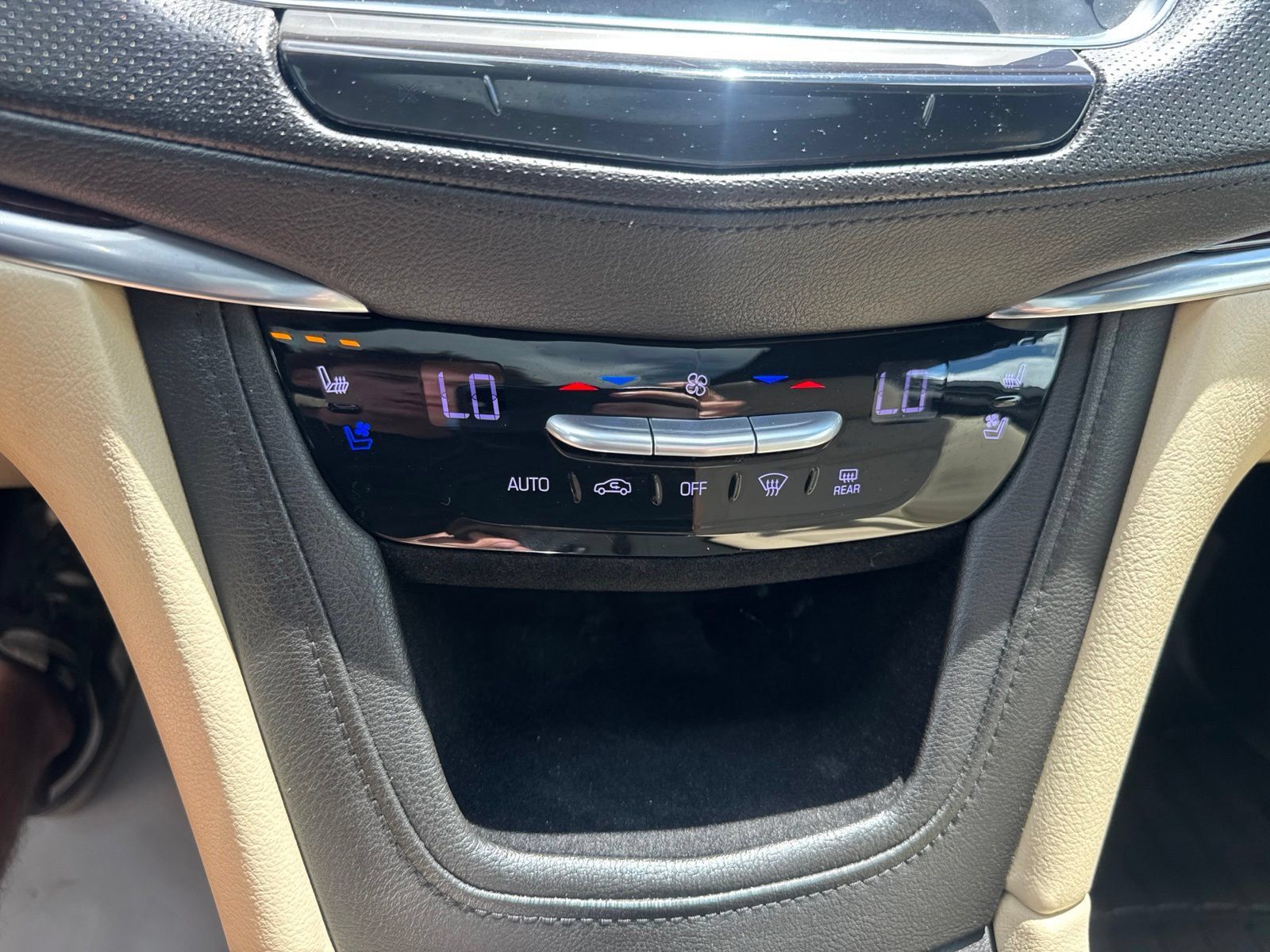 Used 2018 Cadillac XT5 Premium Luxury FWD image 31
