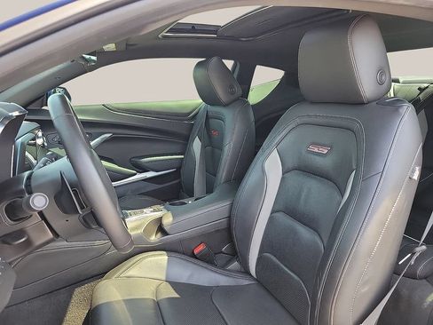 Used 2022 Chevrolet Camaro SS RWD image 11