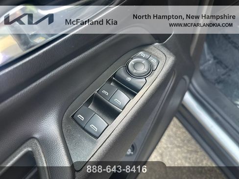 Used 2024 Chevrolet Equinox LT AWD/4WD image 12