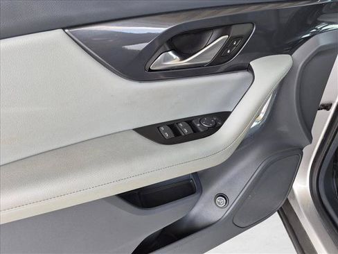 Used 2019 Chevrolet Blazer LT FWD image 27