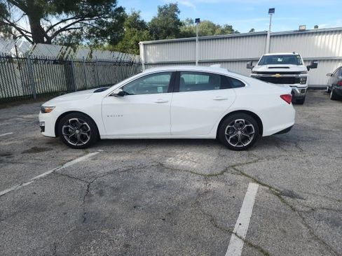 Used 2024 Chevrolet Malibu LT image 4