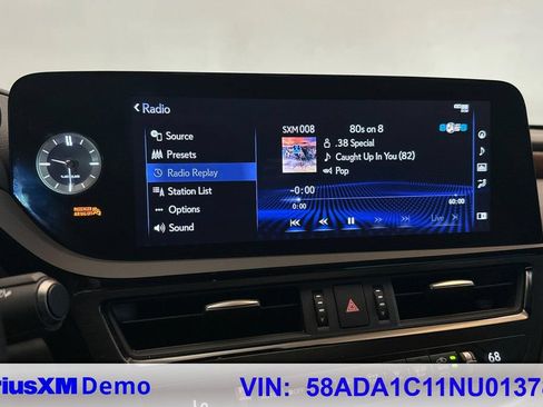 Certified 2022 Lexus ES 300h w/ Premium Package FWD image 28