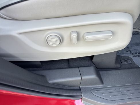 New 2026 Honda Odyssey Touring image 18