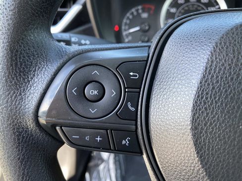 Used 2021 Toyota Corolla LE FWD image 15