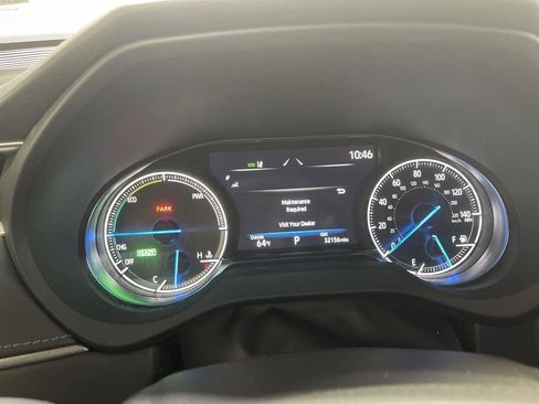 Used 2024 Toyota Venza XLE image 15