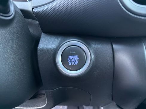 Used 2022 Hyundai Kona Limited image 38