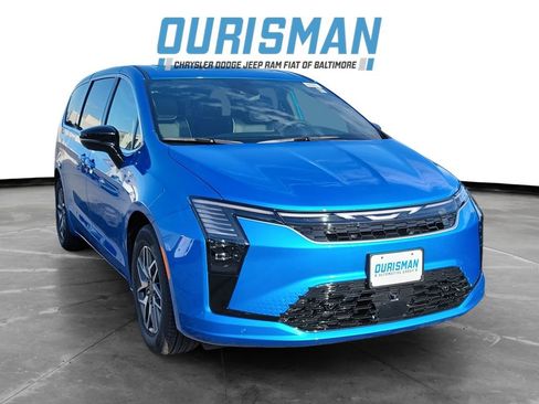 New 2027 Chrysler Pacifica Limited FWD image 1