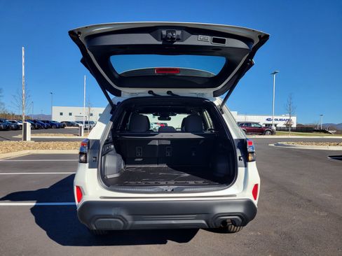 New 2026 Subaru Forester Premium AWD/4WD image 11