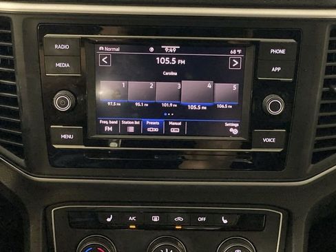 Used 2022 Volkswagen Atlas Cross Sport SE image 12