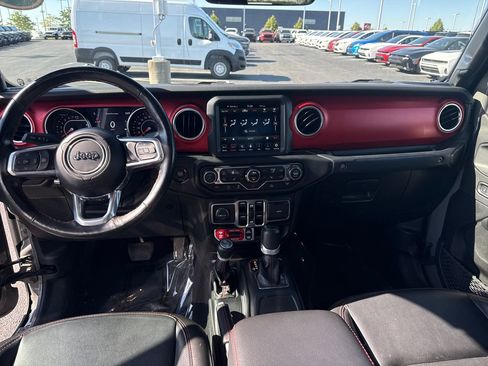 Used 2022 Jeep Gladiator Rubicon w/ LED Lighting Group AWD/4WD image 12
