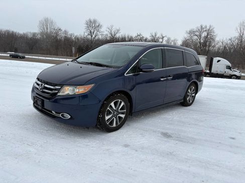 Used 2016 Honda Odyssey Touring image 14