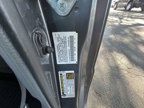 Used 2011 Honda Civic LX image 23