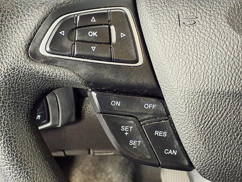 Used 2018 Ford Focus SEL image 18