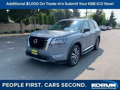 Used 2022 Nissan Pathfinder Platinum w/ Lighting Package (N93)