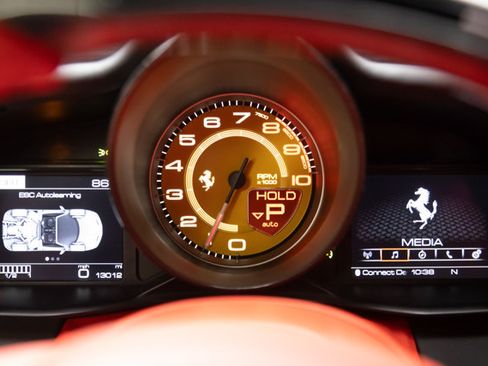 Used 2017 Ferrari 488 Spider RWD image 82