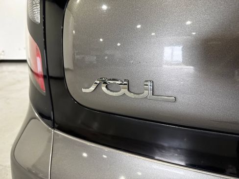 Used 2016 Kia Soul FWD image 26
