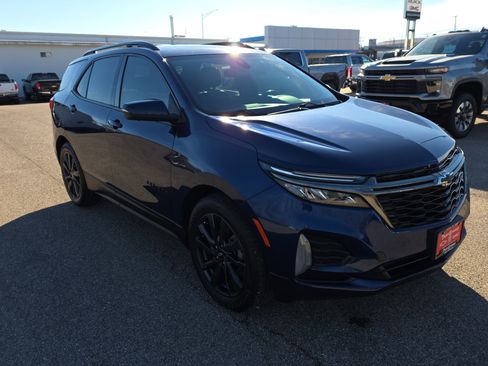 Used 2023 Chevrolet Equinox RS w/ RS Leather Package image 2
