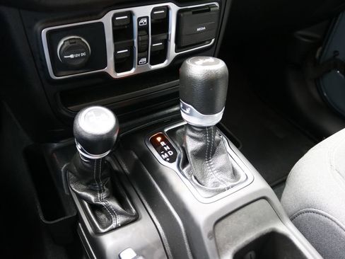 Used 2024 Jeep Wrangler Unlimited w/ Convenience Group image 25