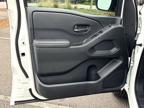 New 2026 Nissan Frontier SV w/ Tow Package RWD image 17