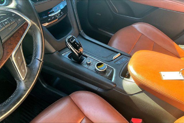Used 2020 Cadillac XT5 Premium Luxury AWD/4WD image 13