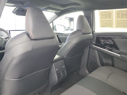Certified 2025 Toyota bZ4X AWD image 10