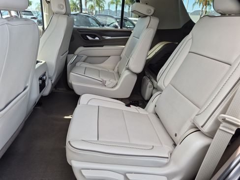 Used 2022 GMC Yukon Denali AWD/4WD image 30
