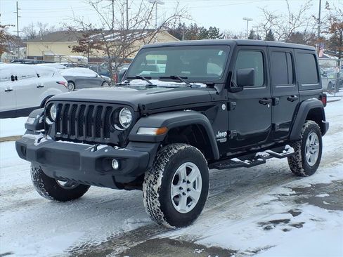 Used 2018 Jeep Wrangler Unlimited Sport S image 3