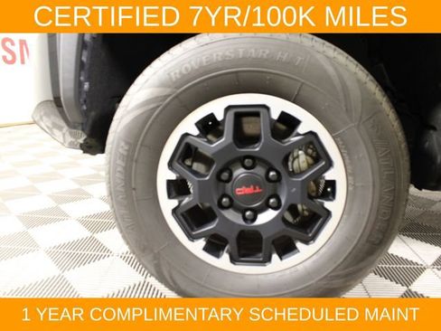 Used 2024 Toyota Tacoma TRD Off-Road AWD/4WD image 27