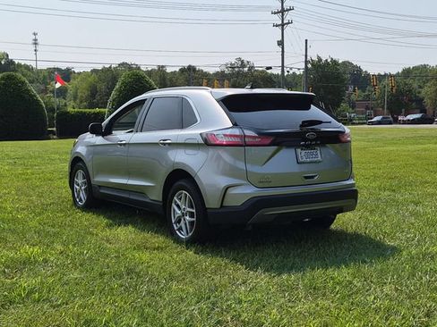 Used 2024 Ford Edge SEL w/ Convenience Package AWD/4WD image 11