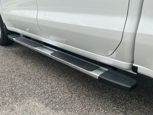 Used 2022 Chevrolet Silverado 1500 LTZ image 11