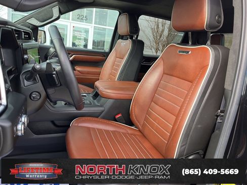 Used 2024 GMC Sierra 1500 Denali Ultimate image 4