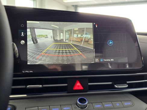 New 2026 Hyundai Elantra Limited FWD image 27