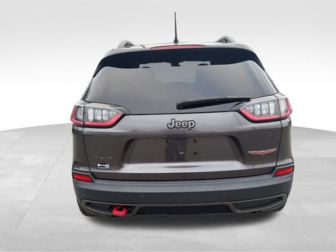 Used 2019 Jeep Cherokee Trailhawk image 4