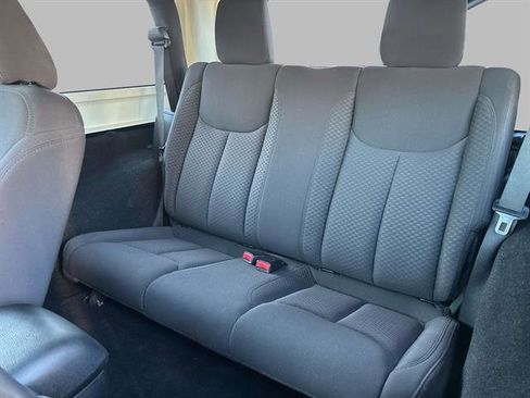 Used 2013 Jeep Wrangler Freedom Edition image 11