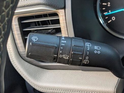 Used 2024 Ford Expedition Max Limited AWD/4WD image 6